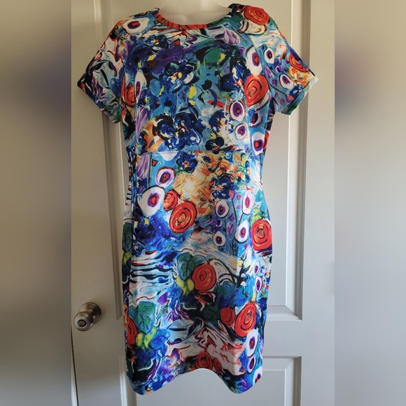 Dress - Picture 11 of 11